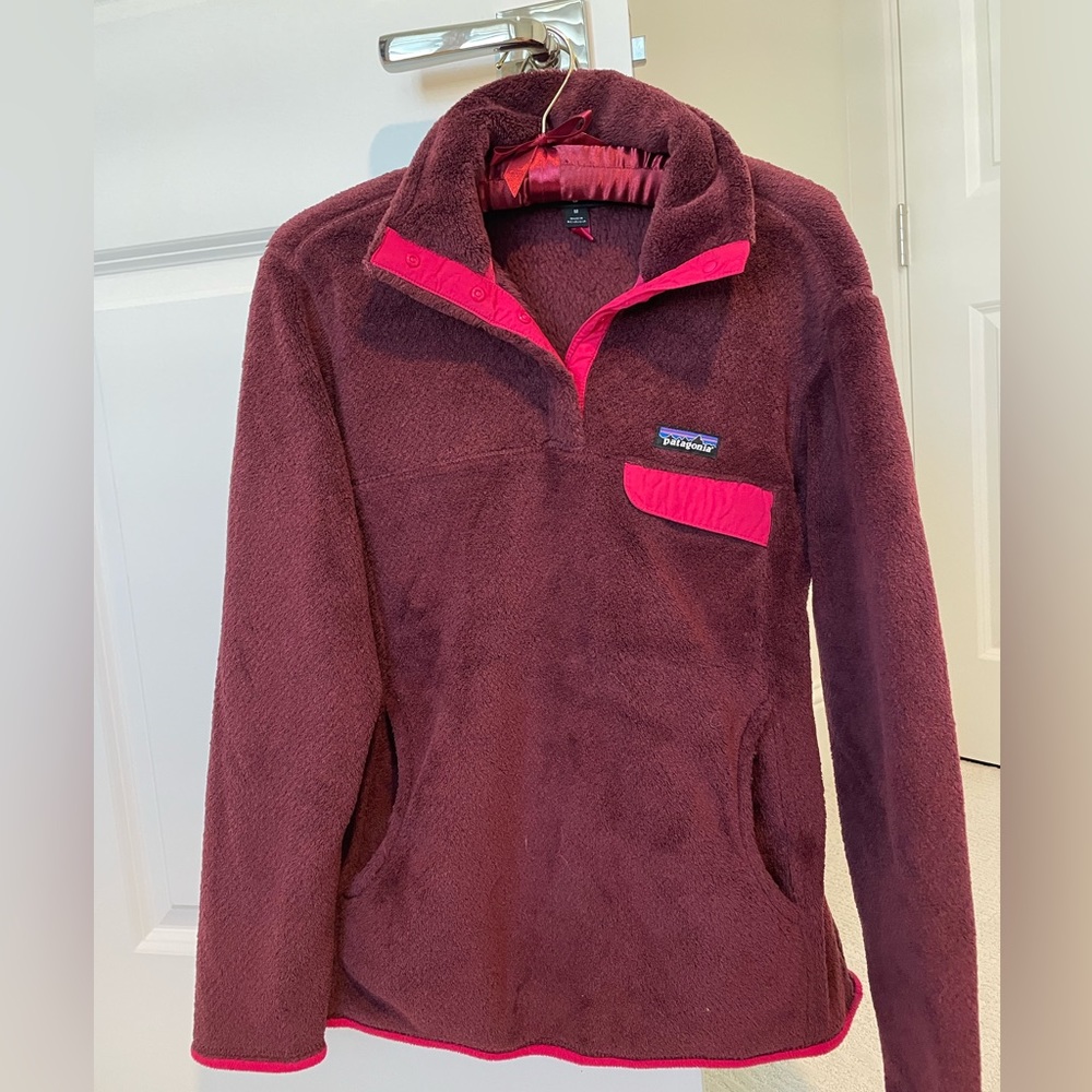 Pantagonia women’s fleece pullover
